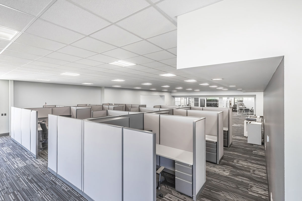BG Products Distribution Center — Open-Plan Office