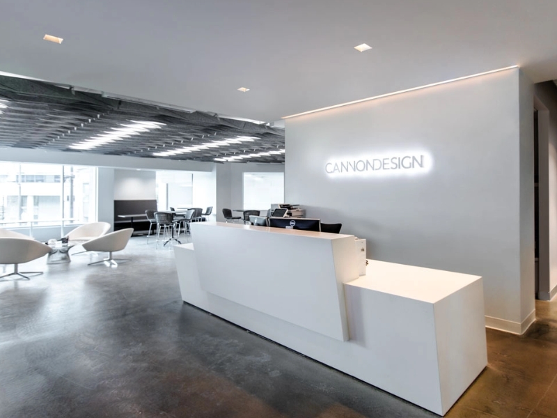 4DS downlights, PX Slot ambient, and 6CR cylinders provide soft lighting for a modern reception area.